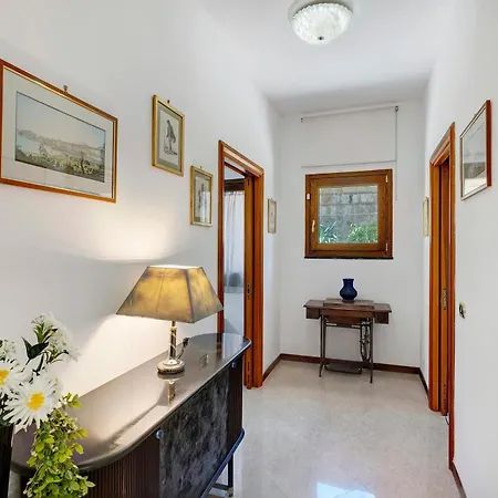 - Ermosa Apartment