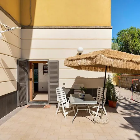 - Ermosa Apartment Pozzuoli